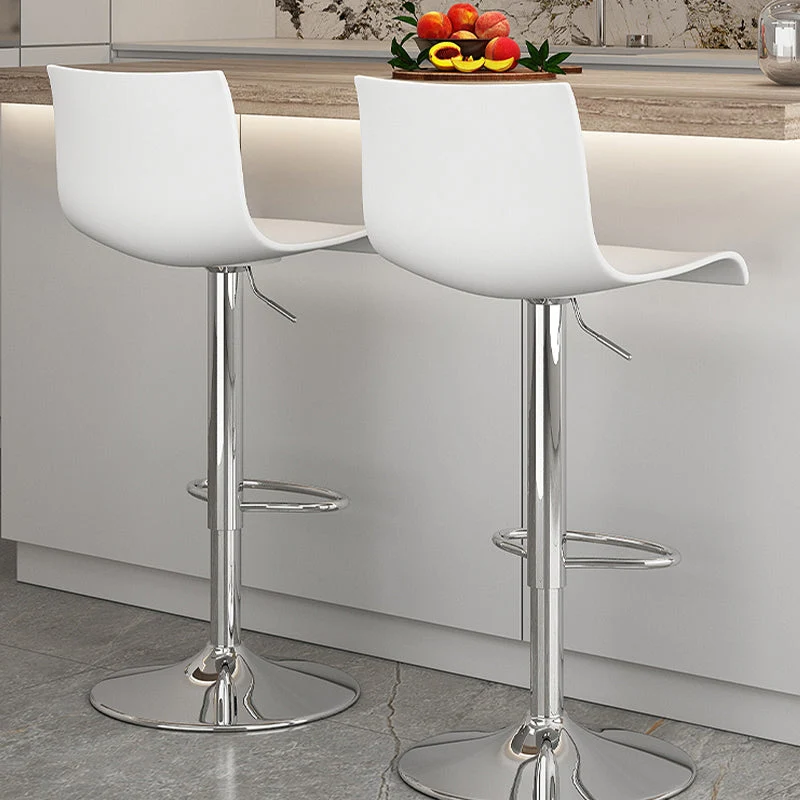 Sgabello da bar moderno con schienale basso, girevole plastica, regolabile altezza, con poggiapiedi Clearhalo