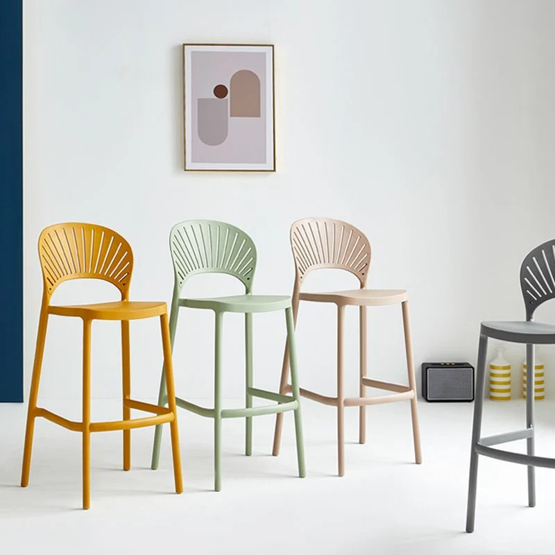 Sgabello da bar moderno impilabile con poggiapiedi Sgabello da bancone rettangolare plastica con schienale basso Clearhalo