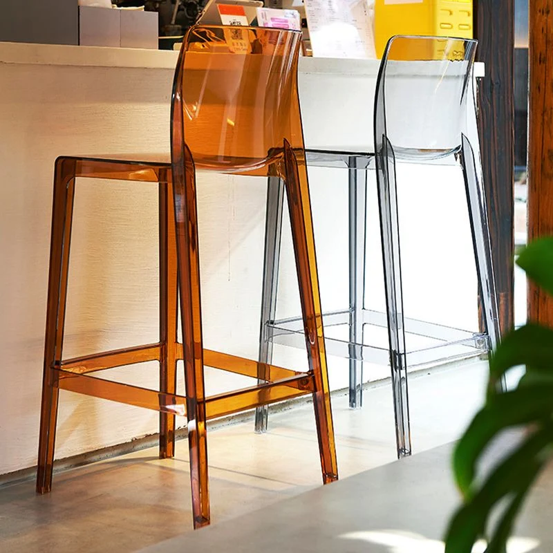 Sgabello da bar moderno per interni con schienale basso plastica e poggiapiedi Clearhalo