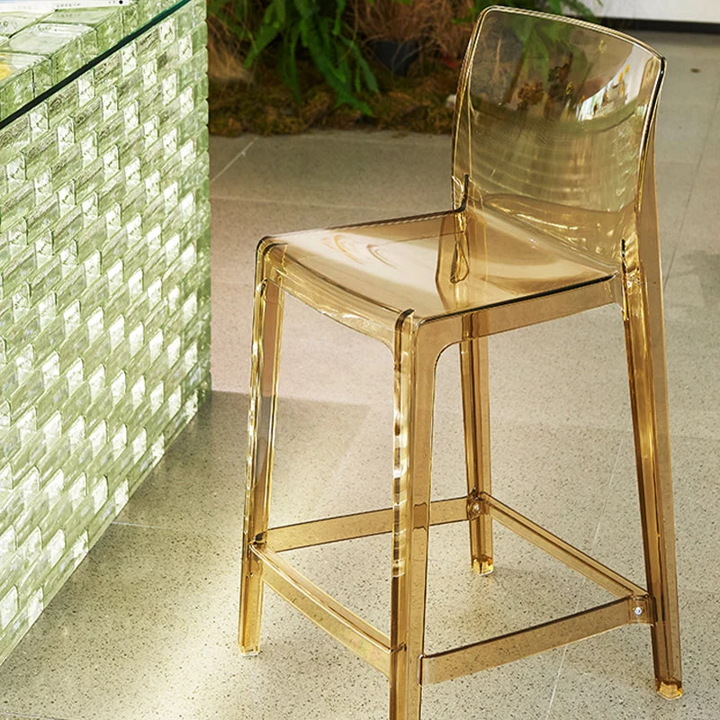 Sgabello da bar moderno per interni con schienale basso plastica e poggiapiedi Clearhalo