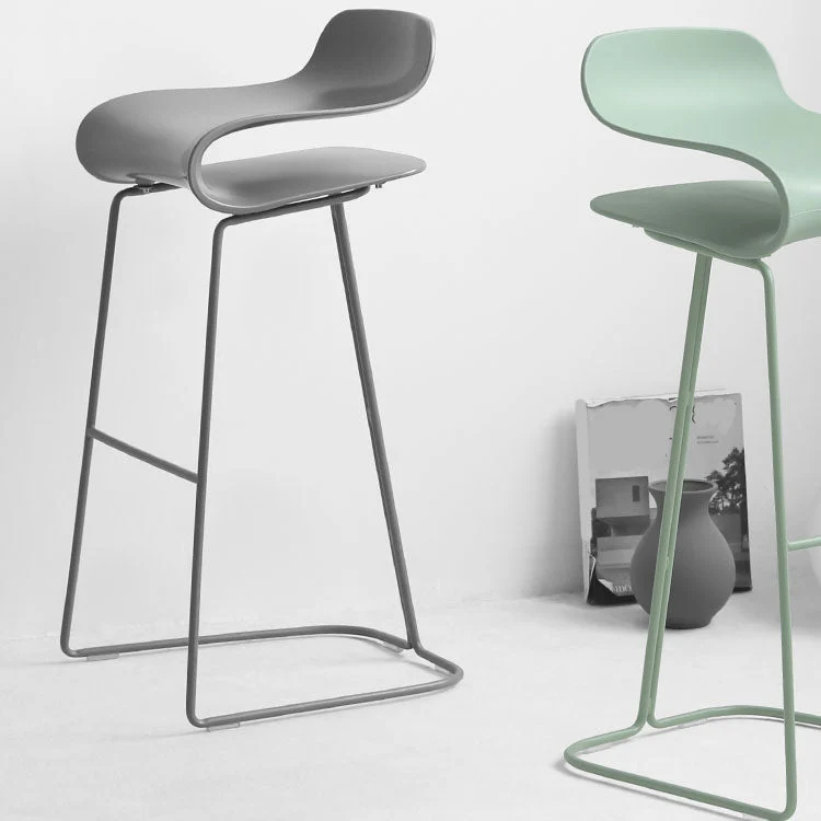 Sgabello da bar moderno plastica Sgabello con schienale basso con base metallo per soggiorno Clearhalo