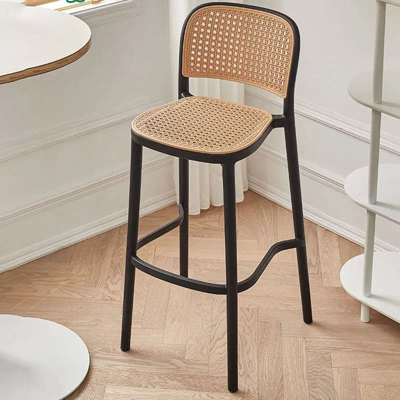Sgabello da bar moderno senza braccioli plastica, seduta quadrata con struttura plastica bianca e nera Clearhalo