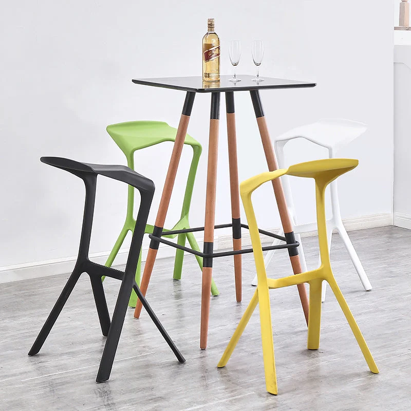 Sgabello da bar nordico impilabile da bancone plastica per la casa Clearhalo
