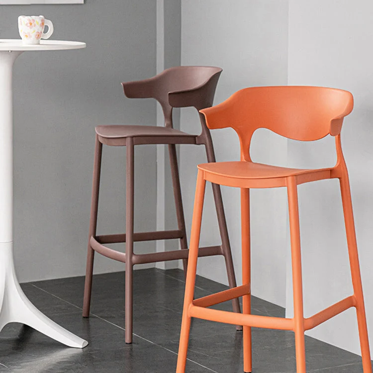 Sgabello da bar nordico impilabile Sgabello da bar plastica con gambe plastica per la casa Clearhalo