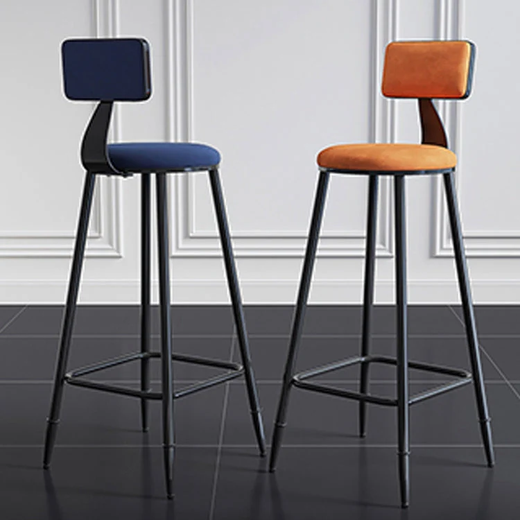 Sgabello da bar per la casa con poggiapiedi velluto con finitura opaca scandinava Clearhalo