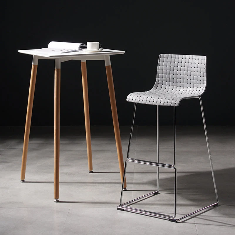 Sgabello da bar plastica stile moderno Sgabello da bar con seduta rettangolare e gambe metallo Clearhalo