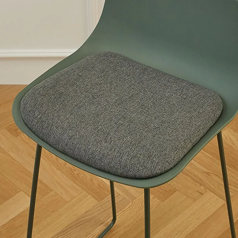 Sgabello da bar scandinavo con schienale basso Sgabello plastica con base metallo Clearhalo
