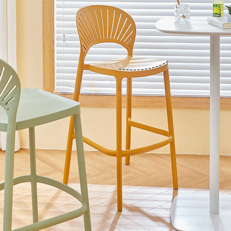 Sgabello da bar scandinavo plastica con finitura opaca Milk Tea Shop Sgabello con schienale completo Clearhalo