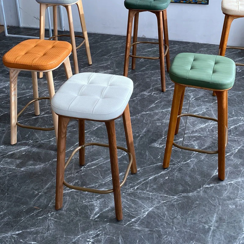 Sgabello da bar stile moderno Sgabello da bar da bancone pelle PU con gambe legno Clearhalo