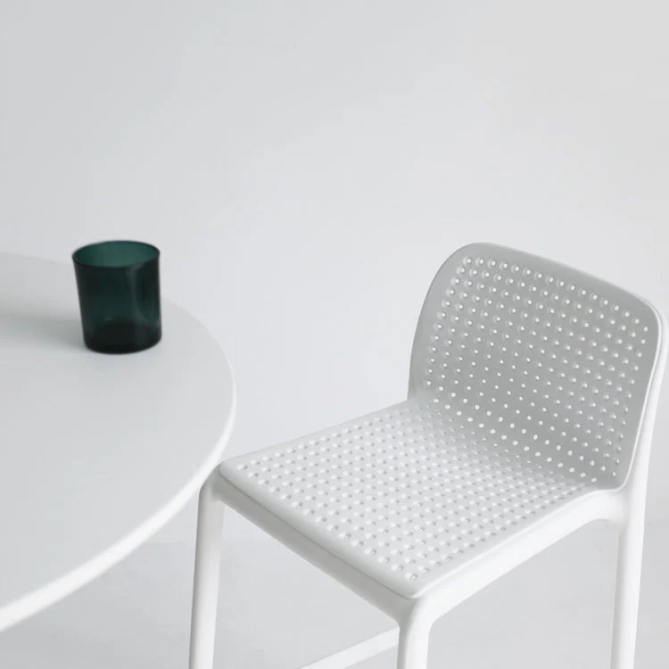 Sgabello da bar stile moderno Sgabello da bar da bancone plastica con gambe plastica per ristorante Clearhalo