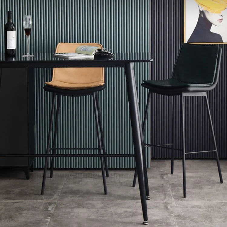 Sgabello da bar stile moderno Sgabello da bar da bancone pelle PU con gambe metallo Clearhalo