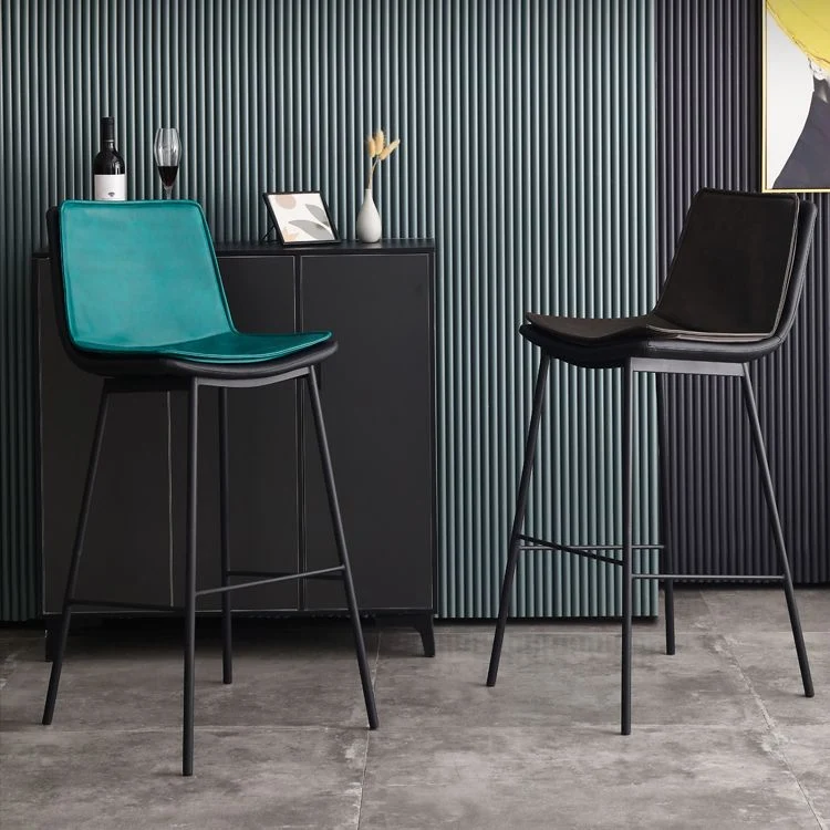 Sgabello da bar stile moderno Sgabello da bar da bancone pelle PU con gambe metallo Clearhalo