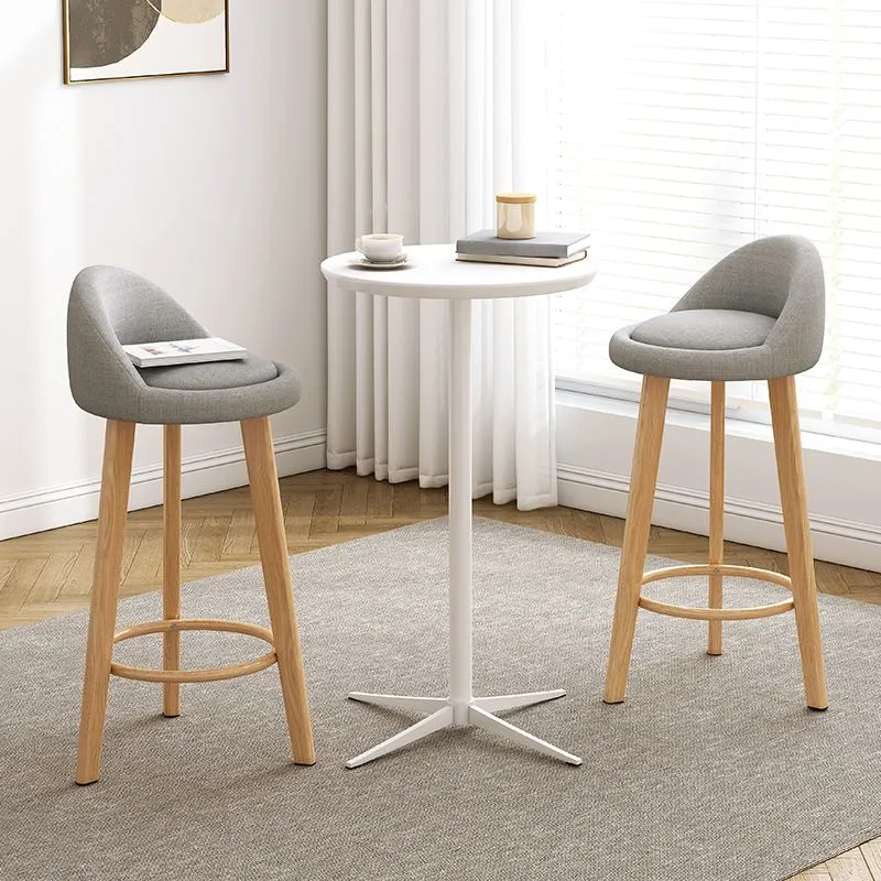 Sgabello da bar stile scandinavo con gambe acciaio e seduta rotonda. Sgabello da bancone singolo per bar da cucina Clearhalo