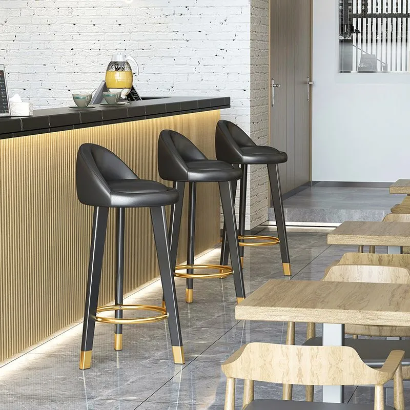 Sgabello da bar stile scandinavo con gambe acciaio e seduta rotonda. Sgabello da bancone singolo per bar da cucina Clearhalo