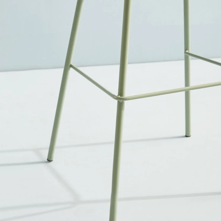 Sgabello da salotto scandinavo con schienale basso Sgabello da bar plastica con finitura opaca Clearhalo