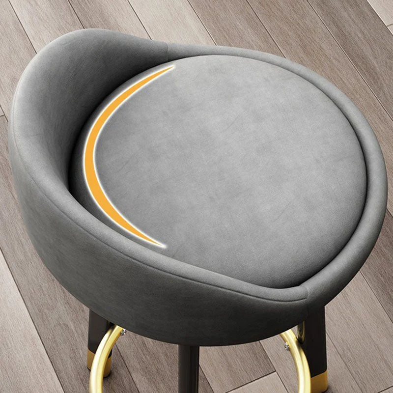 Sgabello scandinavo con schienale basso Sgabello girevole imbottito con finitura opaca Clearhalo
