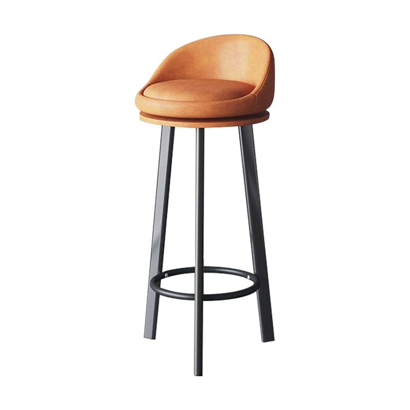 Sgabello scandinavo con schienale basso Sgabello girevole imbottito con finitura opaca Clearhalo