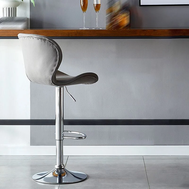 Sgabello scandinavo metallo Sgabello da bancone ecopelle con finitura opaca per interni Clearhalo
