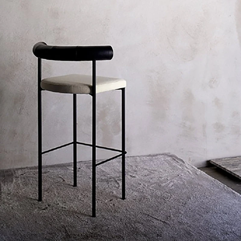 Sgabello stile industriale Sgabelli da bar imbottiti con base metallo Clearhalo