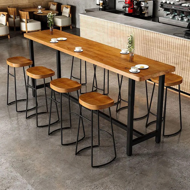 Tavolo da bar rettangolare con piano legno di pino Tavolo da bar industriale con base cavalletto nero Clearhalo