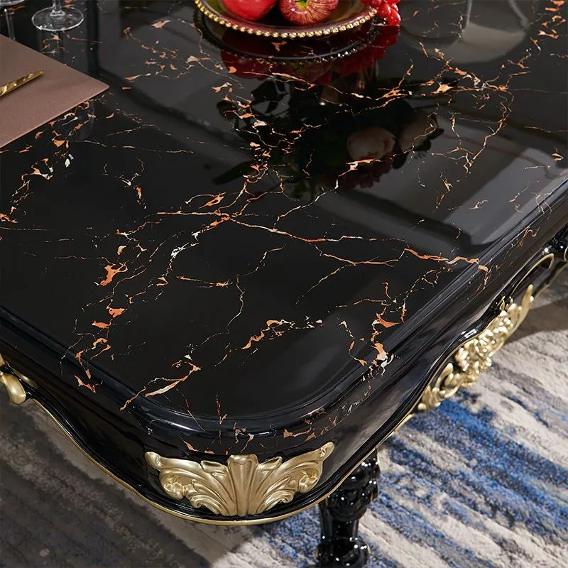 Tavolo da cucina Glam con piano finto marmo e gambe legno massello di colore nero Clearhalo