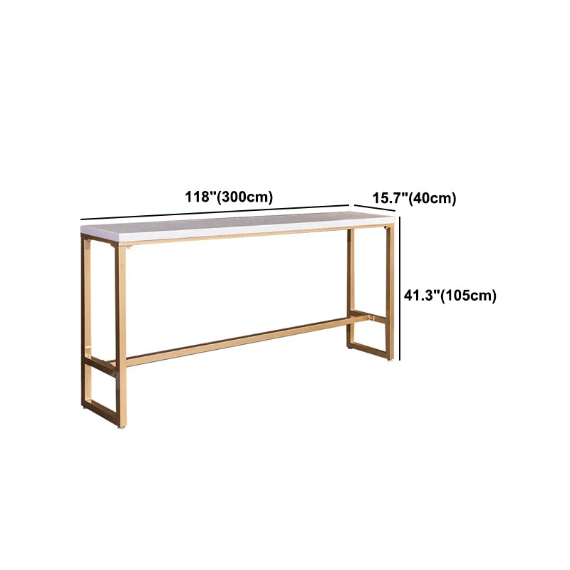 Tavolo Glam marmo bianco con piano rettangolare su cavalletto dorato - 41,3" H Clearhalo