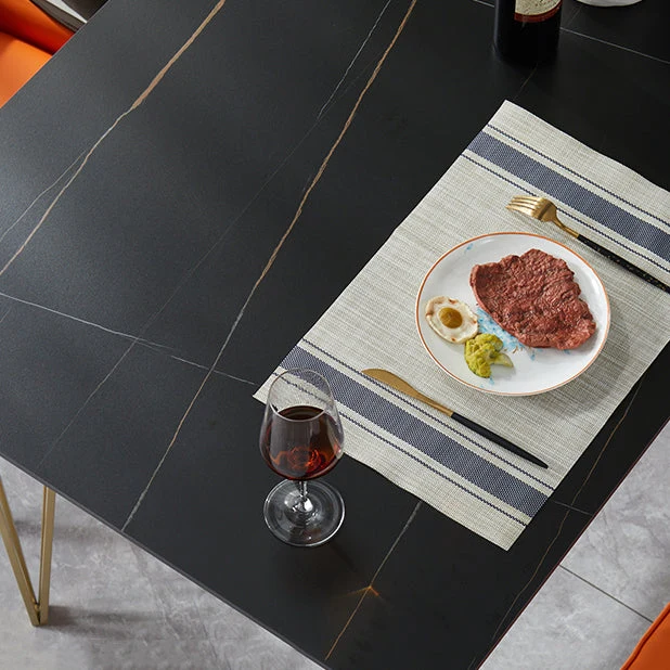 Tavolo da pranzo con base treppiede dorata Tavolo da pranzo tradizionale di lusso pietra e metallo Clearhalo