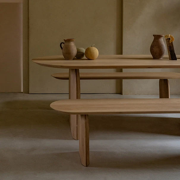 Tavolo da pranzo con piano legno di pino Tavolo ovale moderno con base slitta marrone Clearhalo