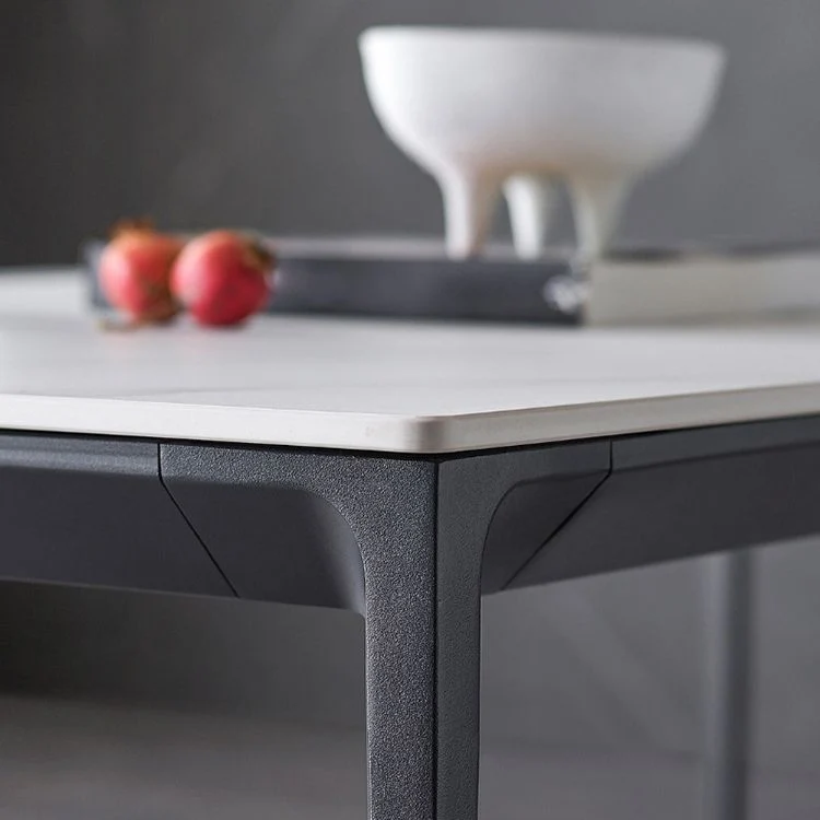 Tavolo da pranzo con piano pietra Tavolo da pranzo moderno con 4 gambe nere Clearhalo