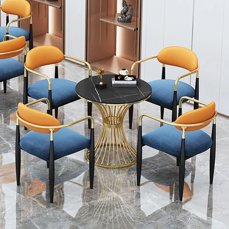 Tavolo da pranzo Glam finto marmo Tavolo da pranzo metallo per uso domestico Clearhalo