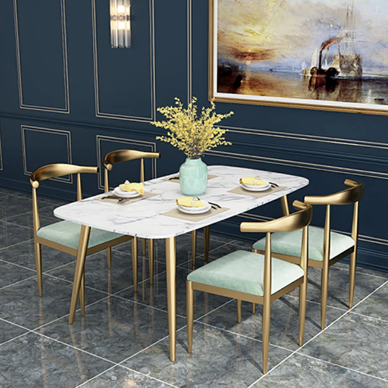 Tavolo da pranzo Glam 4 gambe con piano pietra e base metallo per sala da pranzo Clearhalo