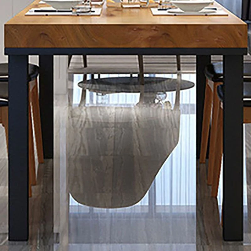 Tavolo da pranzo industriale con piano legno di pino con 4 gambe nero Clearhalo