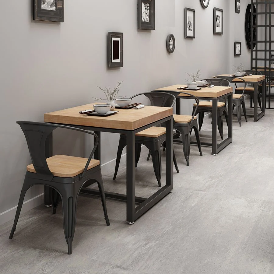 Tavolo da pranzo legno massello Tavolo da pranzo industriale quadrato con base metallo Clearhalo