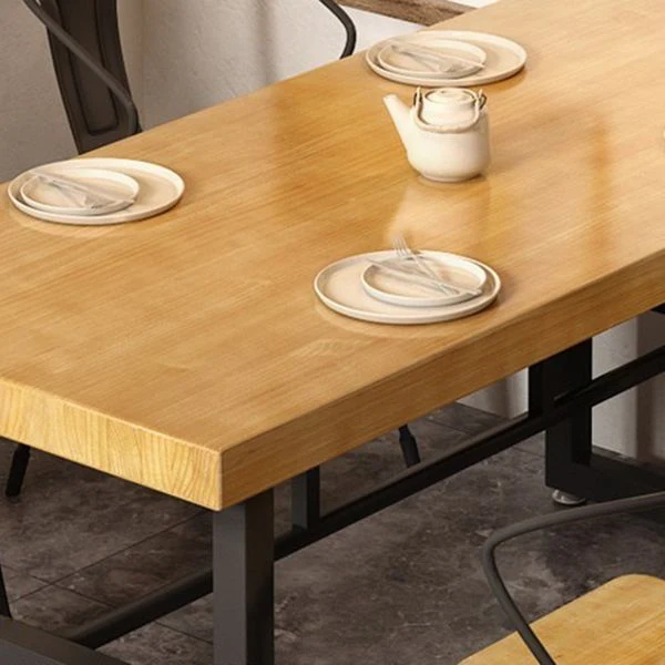 Tavolo da pranzo legno massello Tavolo rettangolare industriale con base metallo Clearhalo