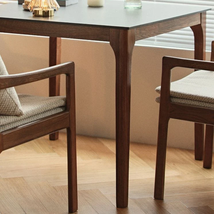 Tavolo da pranzo moderno con piano pietra quadrato con gambe legno massello Clearhalo