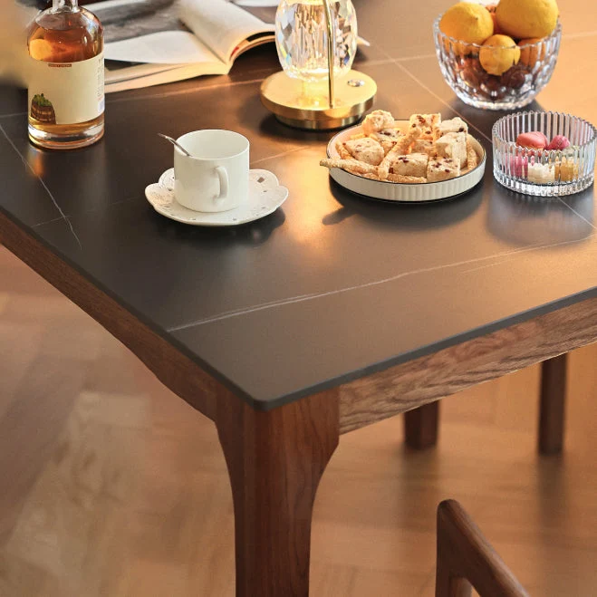 Tavolo da pranzo moderno con piano pietra quadrato con gambe legno massello Clearhalo