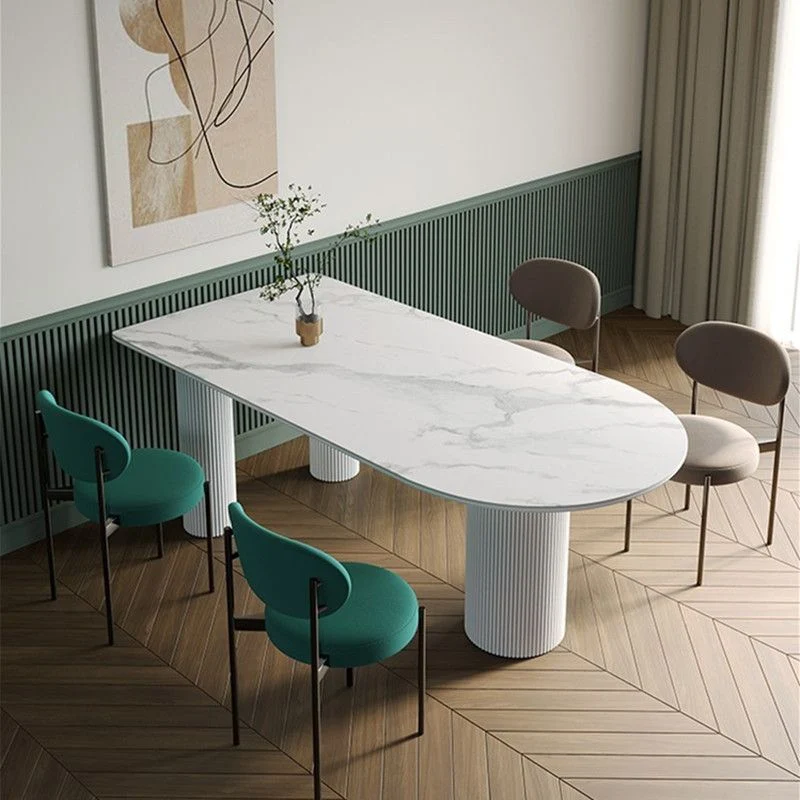 Tavolo da pranzo moderno legno massello forma libera con base treppiede per la casa Clearhalo