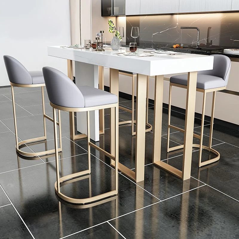 Tavolo da pranzo moderno marmo con accento bistrot Tavolo da bar per patio interno con doppio piedistallo Clearhalo