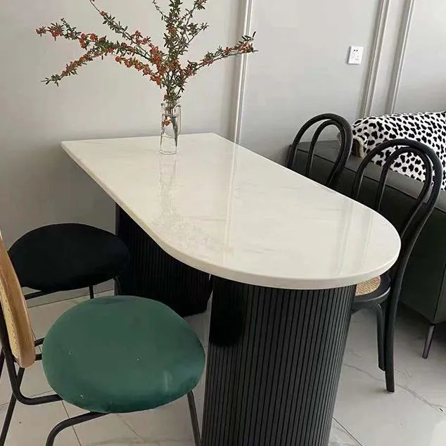 Tavolo da pranzo ovale Tavolo da pranzo moderno con base slitta nero Clearhalo