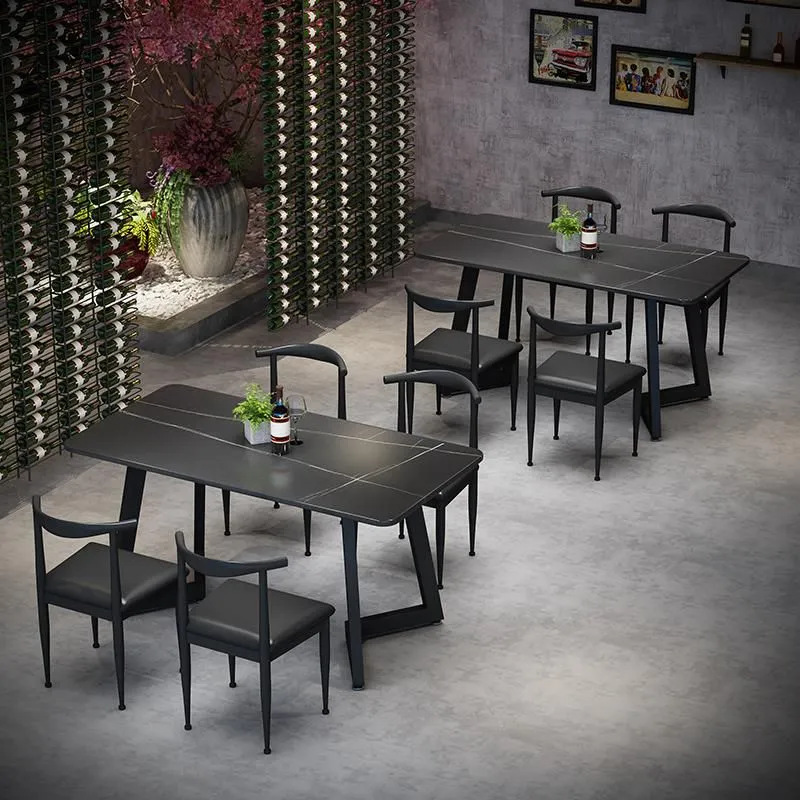Tavolo da pranzo pietra sinterizzata Tavolo da pranzo nero stile industriale con base metallo Clearhalo
