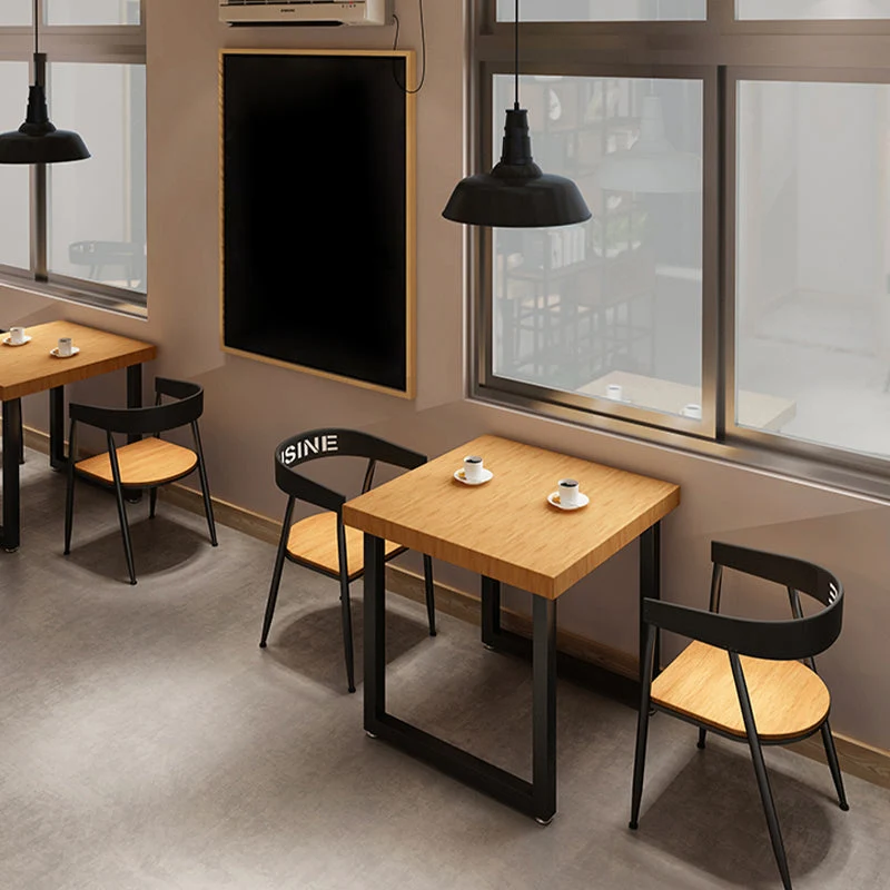Tavolo da pranzo quadrato legno Tavolo da pranzo industriale con base slitta Clearhalo