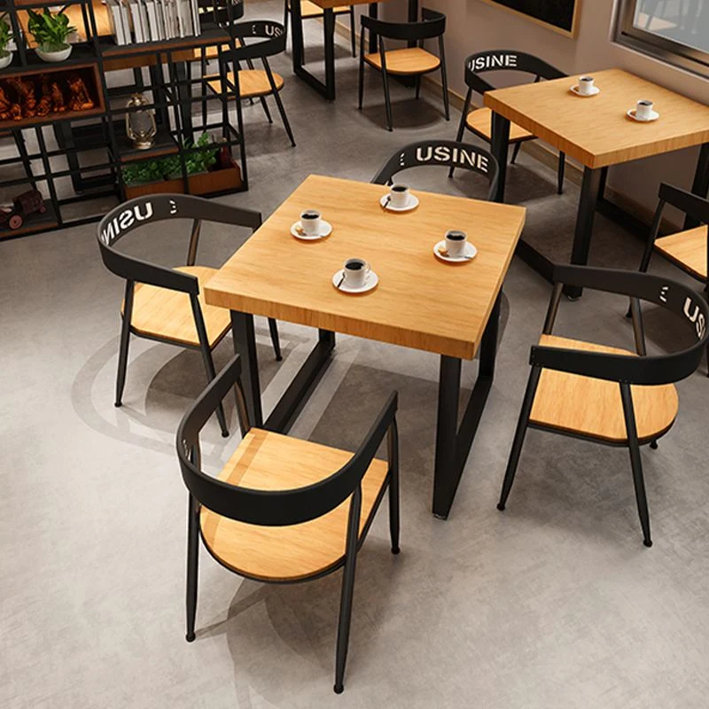 Tavolo da pranzo quadrato legno Tavolo da pranzo industriale con base slitta Clearhalo