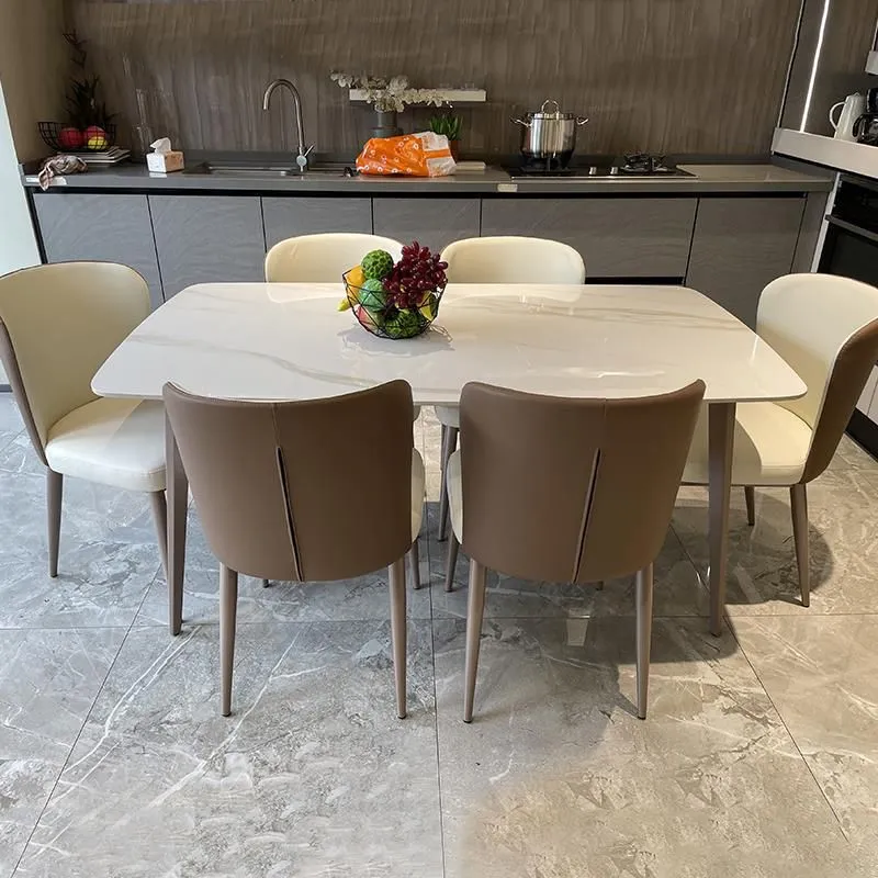 Tavolo da pranzo rettangolare di lusso tradizionale con piano pietra per la casa Clearhalo