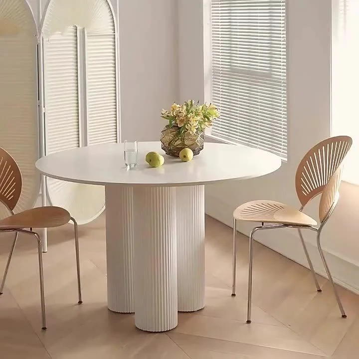 Tavolo da pranzo stile contemporaneo Tavolo da pranzo rotondo bianco per la cena cucina domestica Clearhalo