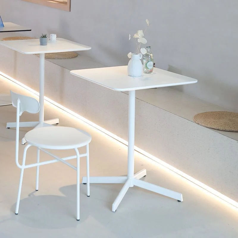 Tavolo da pranzo stile industriale Collezione da sala da pranzo metallo 4 gambe Clearhalo
