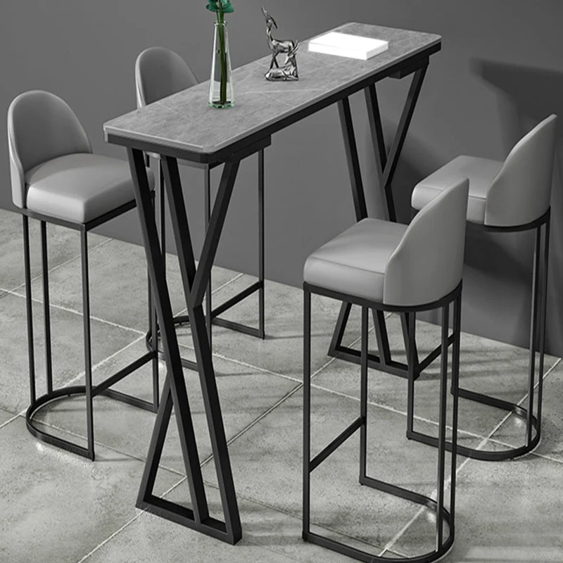 Tavolo da pub con piano pietra con finitura opaca e base metallo per sala da pranzo Clearhalo