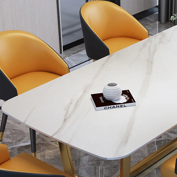 Tavolo rettangolare di lusso con piano pietra sinterizzata e base cavalletto oro Clearhalo