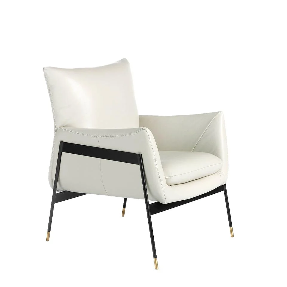 POLTRONA RIVESTITA PELLE E GAMBE ACCIAIO NERO ANGEL CERDA