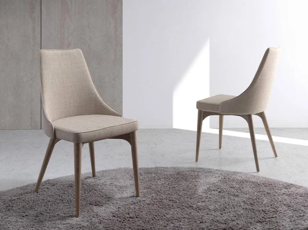 SEDIA RIVESTITA TESSUTO CON GAMBE LEGNO COLOR NOCE ANGEL CERDA