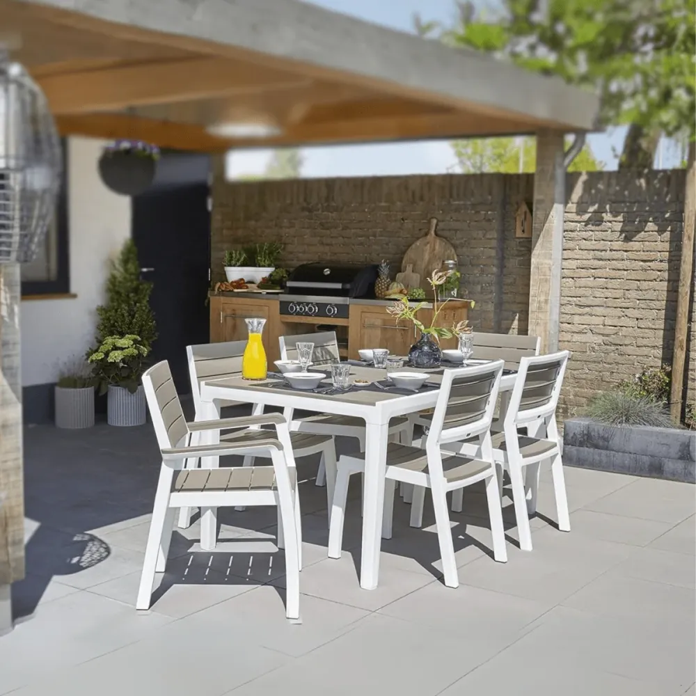 Set di sedie impilabili con braccioli "Harmony" resina effetto legno da giardino cm 58x58 86h Capaldo